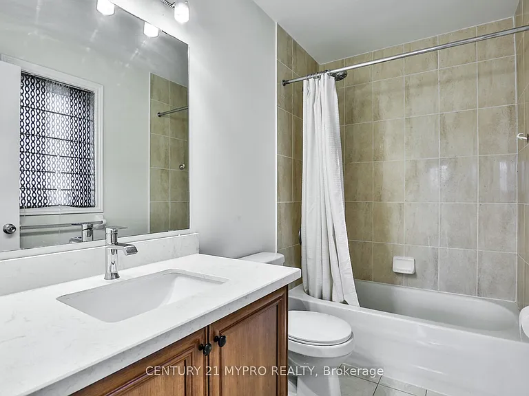 431 Woodspring Ave E — Photo 32