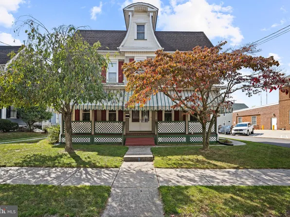 12 Lake Ave, Swedesboro, NJ 08085