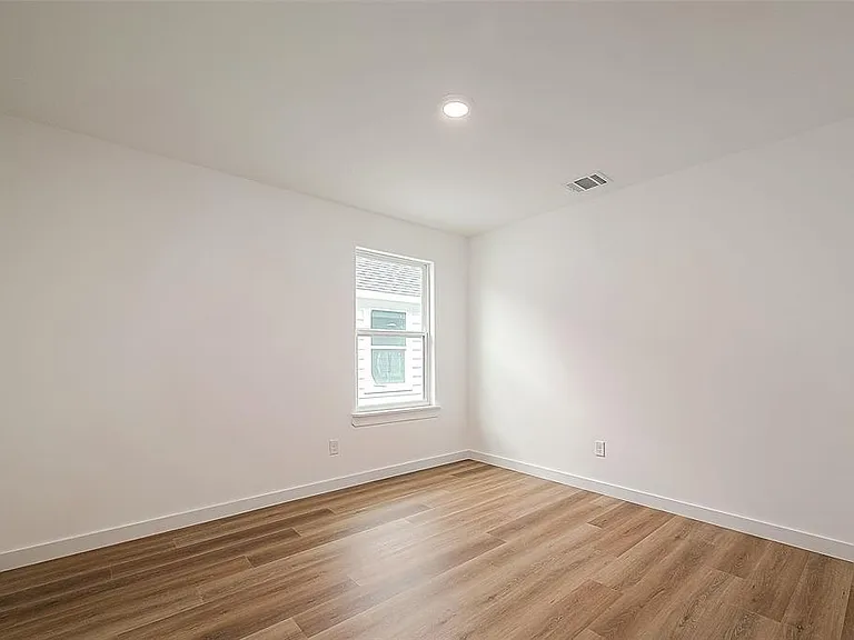 8212 Sparta St — Photo 16
