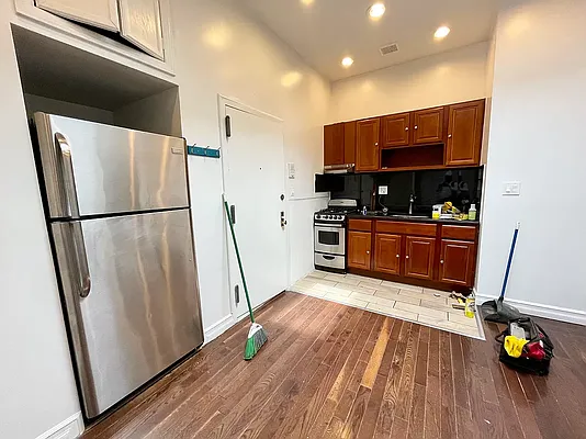 Rented by Ink Realty Services LLC | media 3