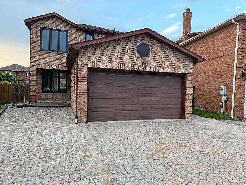 3271 Pilcom Cres