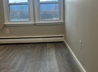 82 Yankee Folly Rd #82, New Paltz, NY 12561