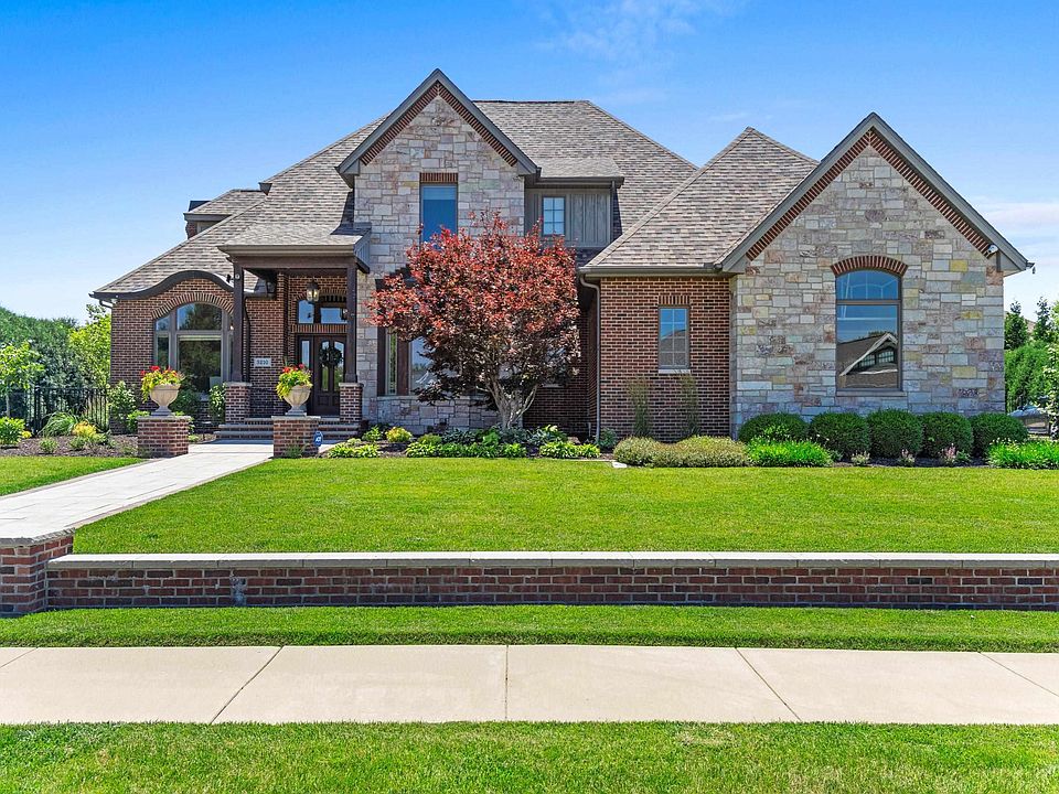 3210 W Saint Charles Pl, Peoria, IL 61615 Zillow