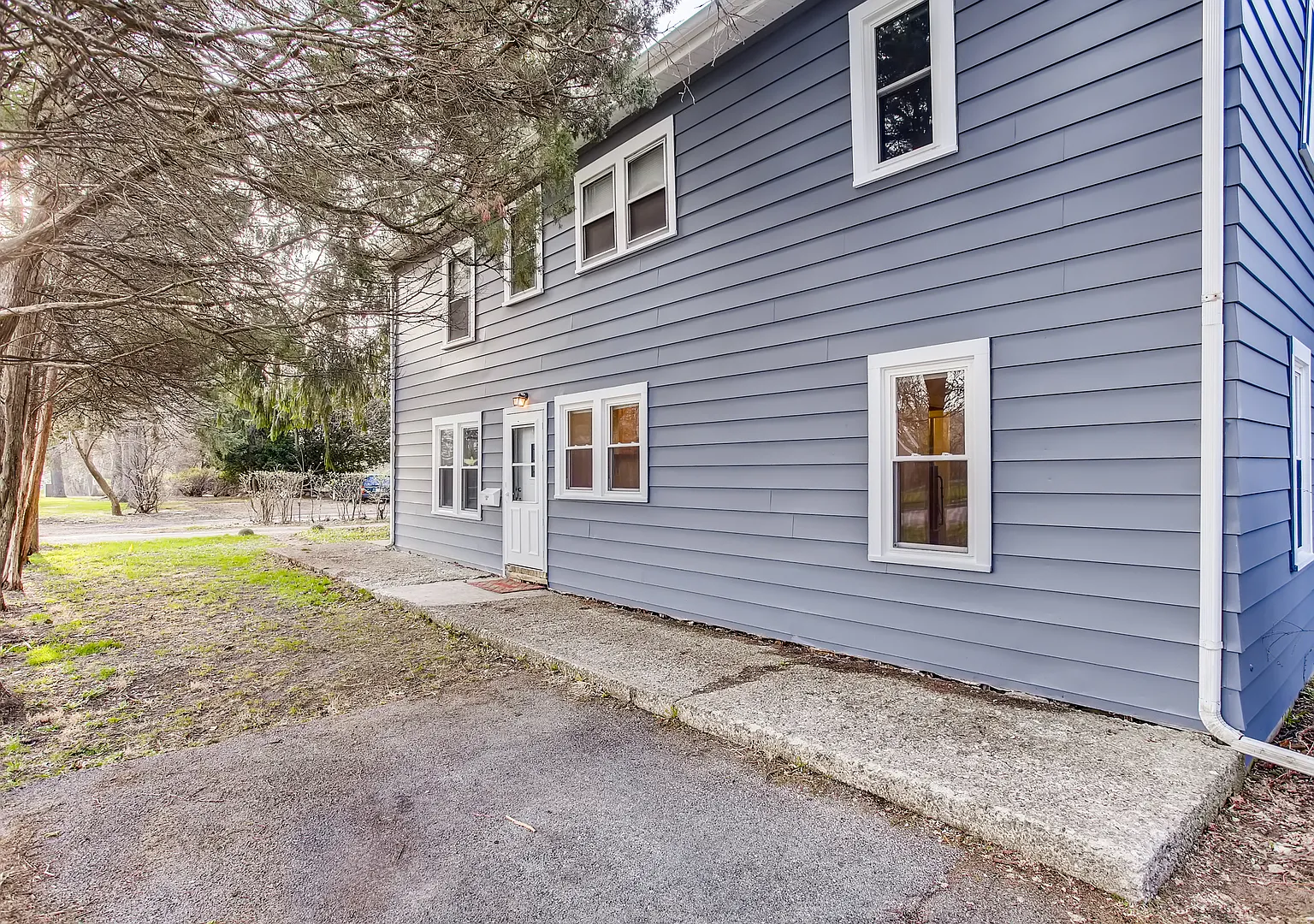 2 bed, 1.0 bath, 1000 sqft, $1,900 — Photo 1