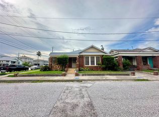 3828 Avenue S 1/2, Galveston, TX 77550