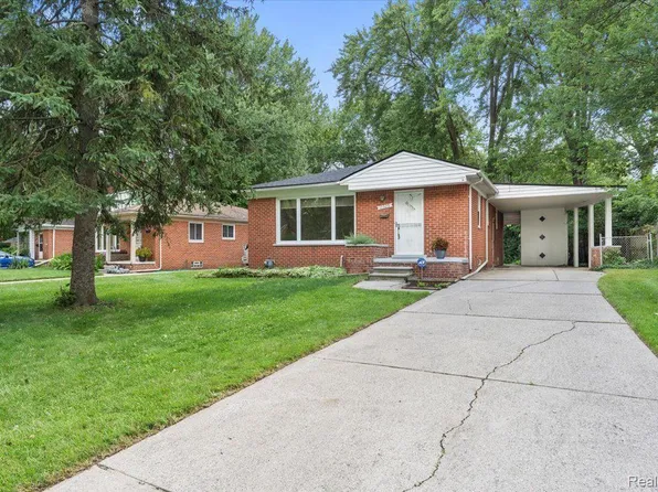 17329 Redwood Ave, Southfield, MI 48076