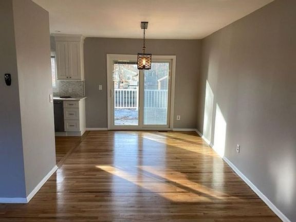 3rd image of 8 Maryanne Ave