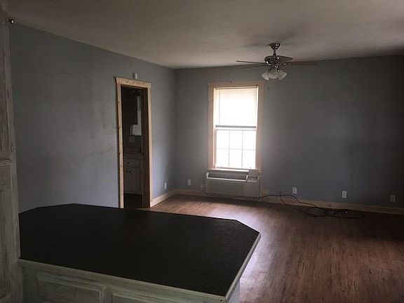 2nd image of 306 S Bobbie Smith St
