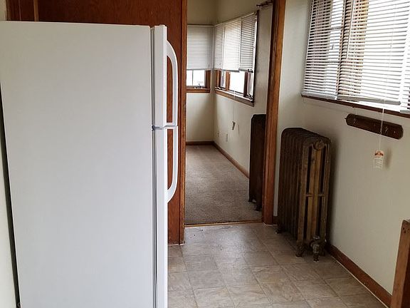2nd image of 603 Emery St APT 2
