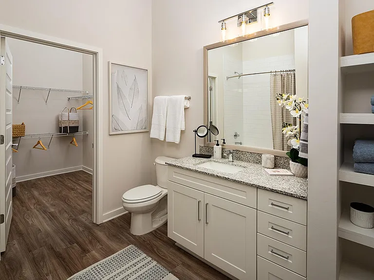 Aura Creekside Apartments — Photo 18