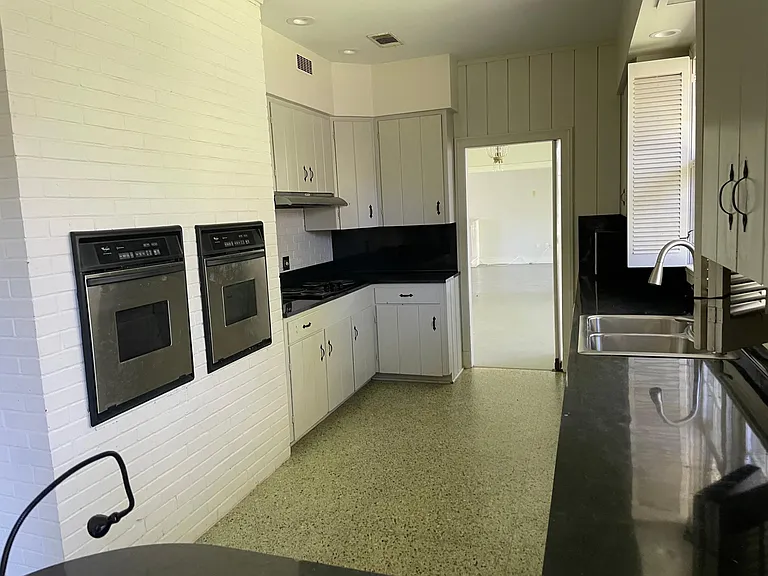 155 Rodney Dr — Photo 5