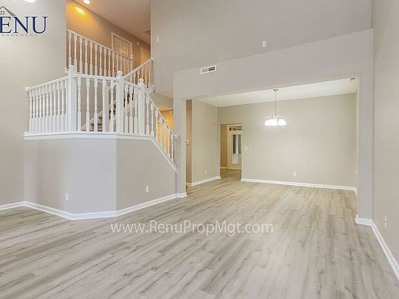 3rd image of 5451 Great Woods Dr