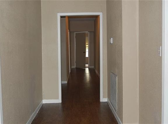 4th image of 639 S Brazos St