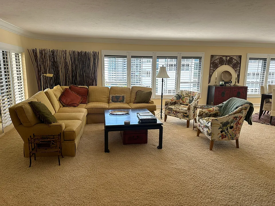 4451 Gulf Shore Blvd N #1202
