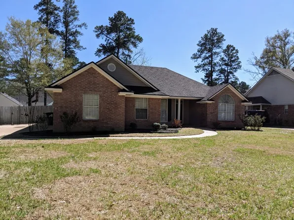 4022 Pinewood St, Benton, LA 71006