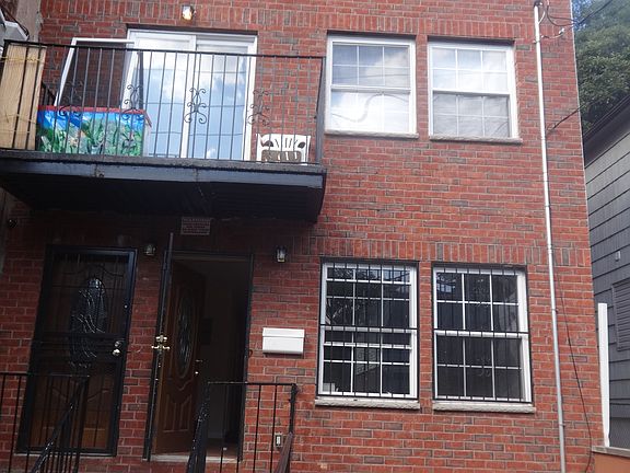3rd image of 825 E 224th St #1