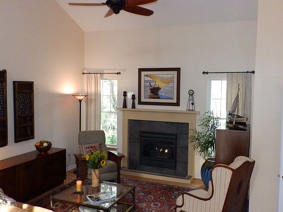 3rd image of 38 Donegal Way