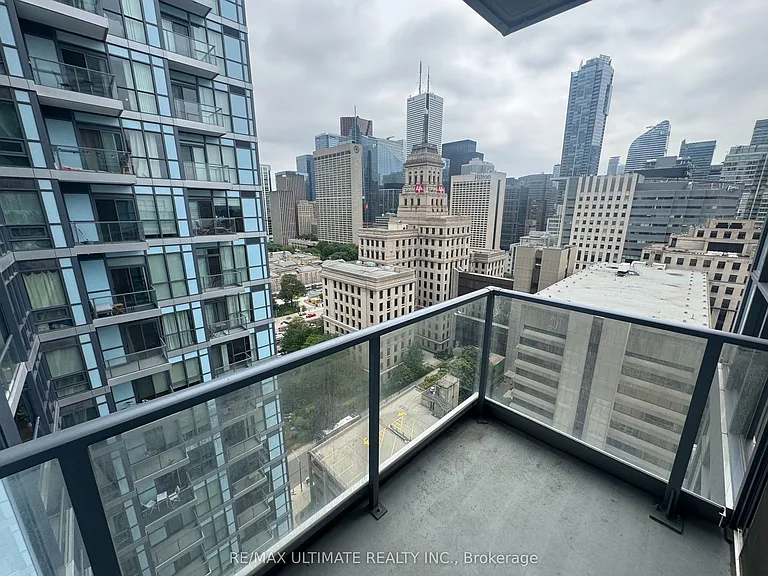 210 Simcoe St #2002 — Photo 9