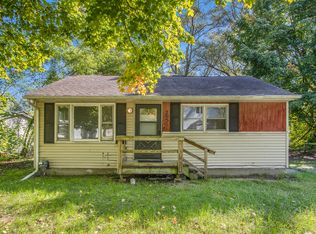 205 Pleasant St, Hartford, MI 49057