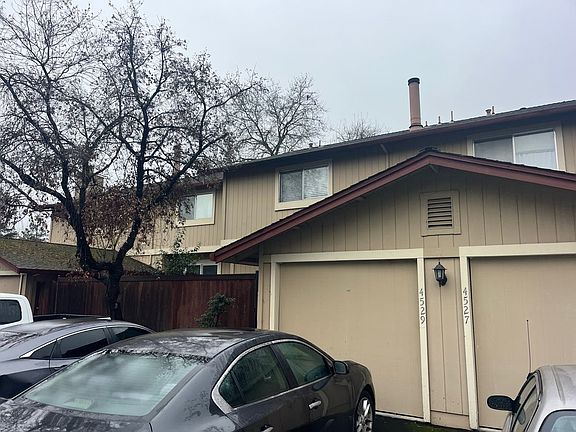 2nd image of 4529 Harbor Ln