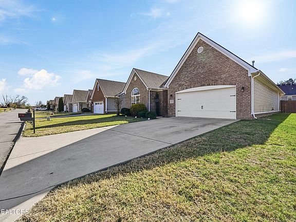 3rd image of 12326 Chirping Bird Ln