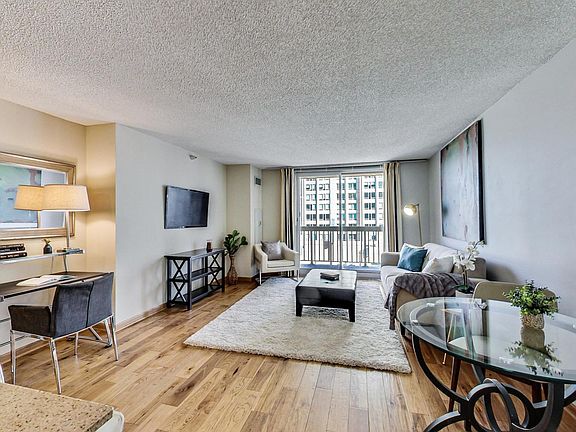 4th image of 545 N Dearborn St APT 1803