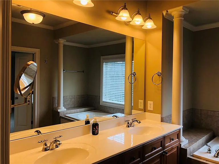 10240 Billings Pointe — Photo 75