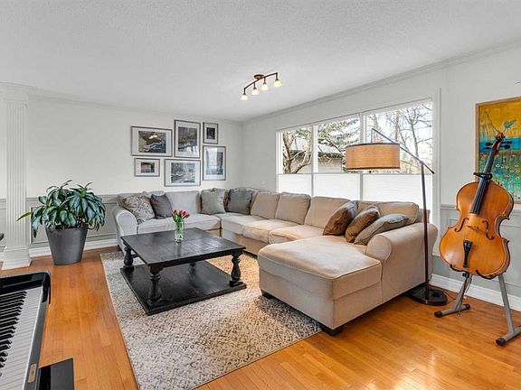 2nd image of 356 NW Cannington Pl SW