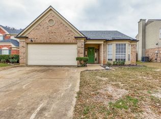 2617 Country Creek Ln, Fort Worth, TX 76123