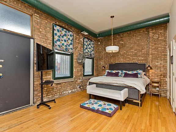 5th image of 1463 N Milwaukee Ave #3