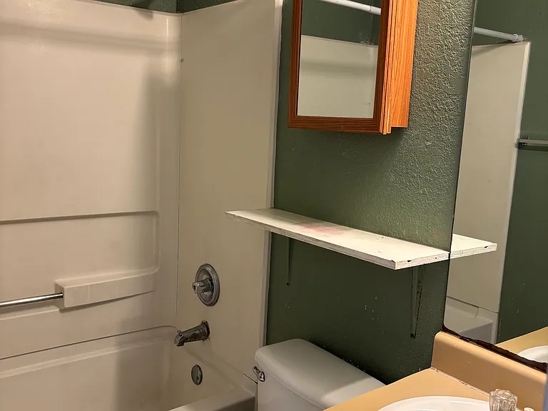 4900 Merritt Cir #Z — Photo 32