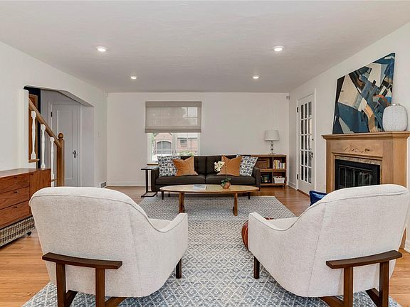 3rd image of 615 Jersey St