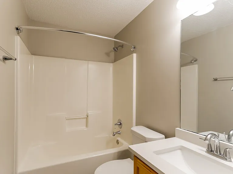 963 Laurel Green Ln — Photo 15