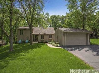 11961 Red Fox Dr, Osseo, MN 55369