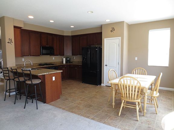 3rd image of 1414 Hunter Creek Dr
