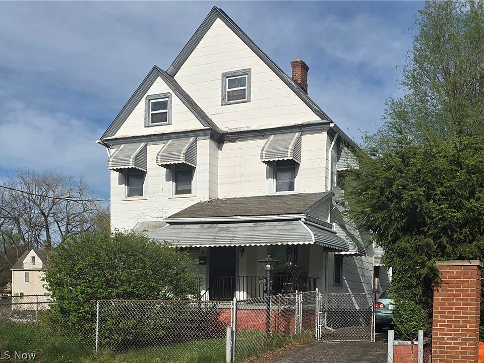 1st image of 1661 E 93rd St