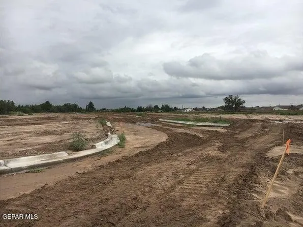 807 Ts Daniel Cadena Dr, Socorro, TX 79927