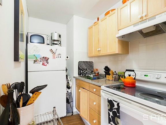 3rd image of 214 E 17th St APT 3