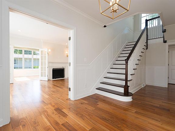 3rd image of 409 Griffith Ave
