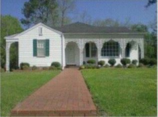 595 E Westbrook St, West Point, MS 39773