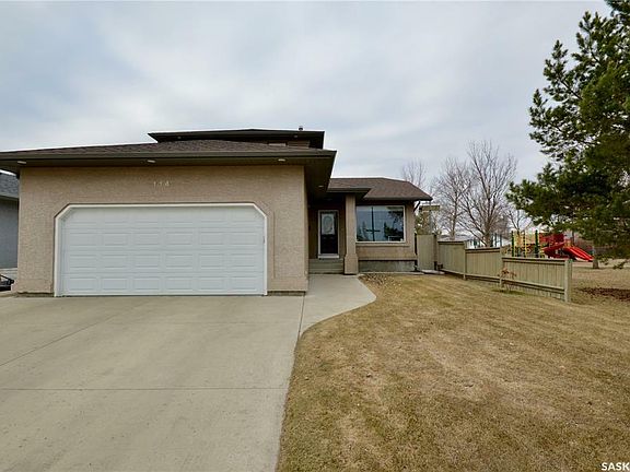 3rd image of 114 Bourgonje Cres