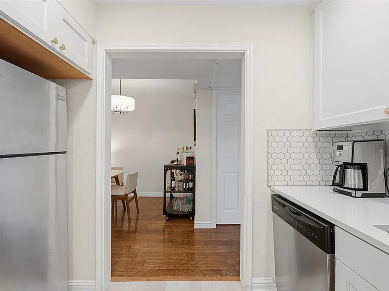 1500 Woodlawn Blvd #11 — Photo 14