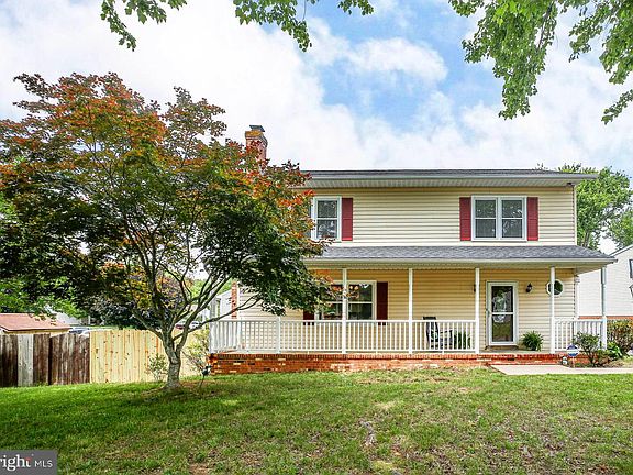 3rd image of 800 Shamrock Dr