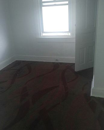 3rd image of 1942 E Birch St
