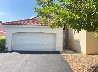 435 Somerset Way, Weston, FL 33326