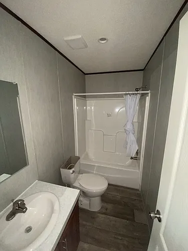 2 bed, 2.0 bath, 784 sqft, $1,100 Photo 1