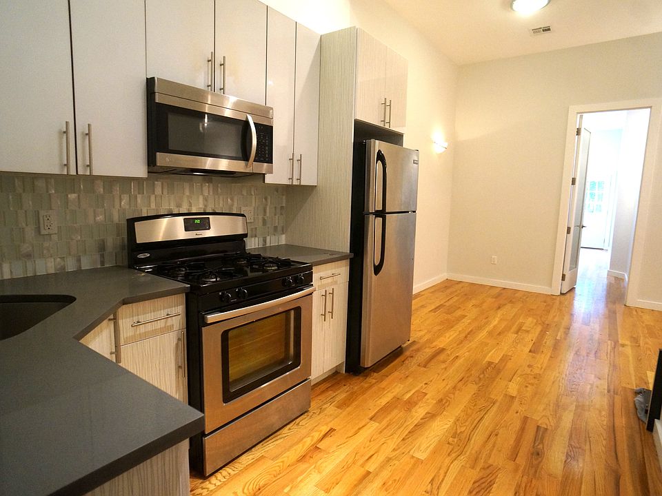 1st image of 309 Harman St #1