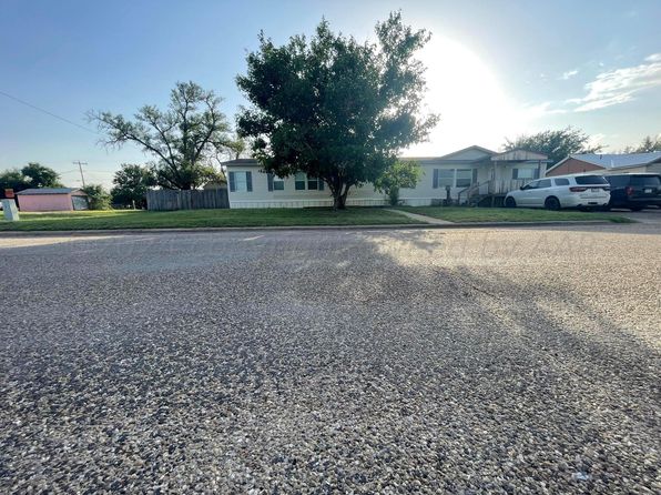 330 Greenough Ave, Stinnett, TX 79083