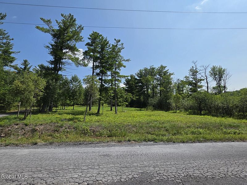 4th image of L15.21 Zimmer Road