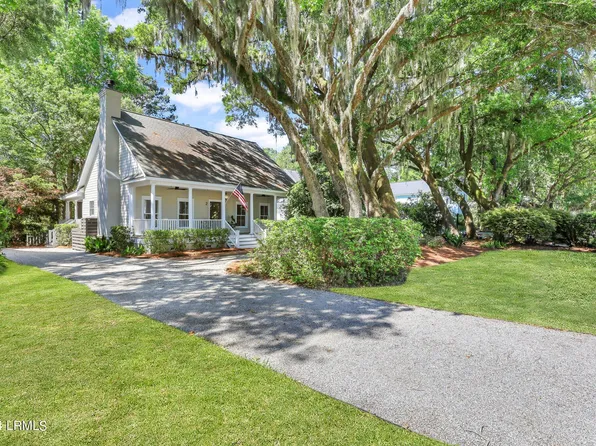 2 Bostick Circle, Beaufort, SC 29902